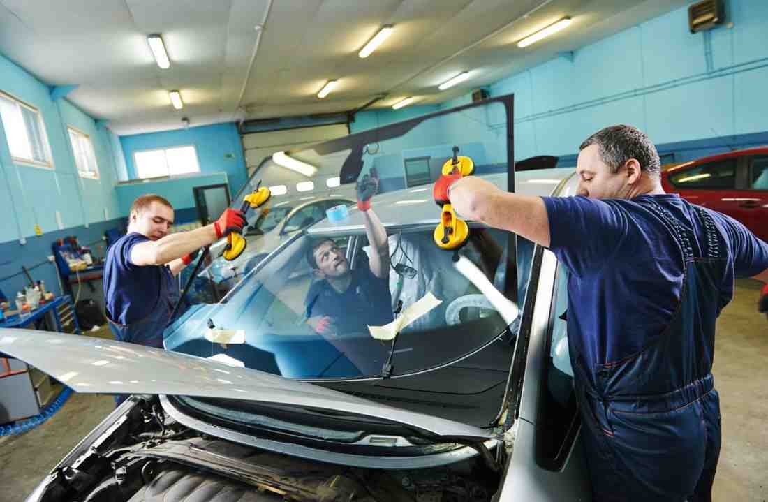 Windshield-Repair-Redlands-CA-Trusted-Auto-Glass-Repair-and-Replacement-Services-with- San-Bernardino-Mobile-Auto-Glass